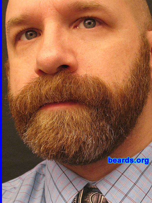 Steven
[b]Go to [url=http://www.beards.org/beard02.php]Steven: bearded adventurer[/url][/b].
Keywords: b2.24 full_beard