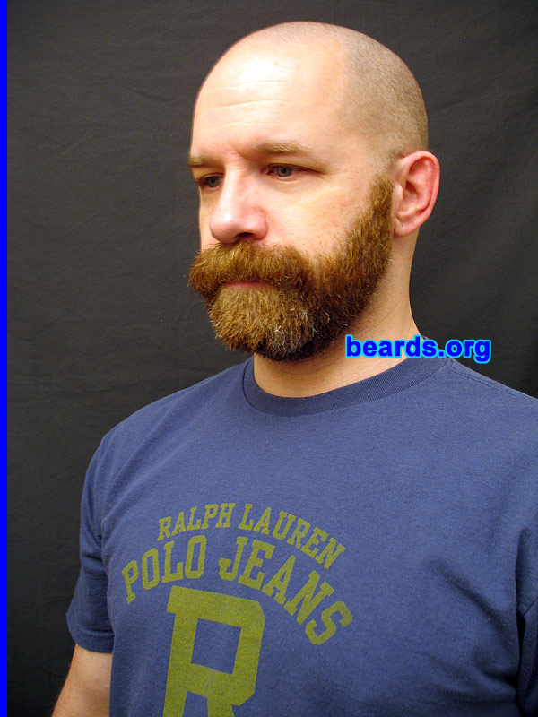 Steven
[b]Go to [url=http://www.beards.org/beard02.php]Steven: bearded adventurer[/url][/b].
Keywords: b2.25 full_beard