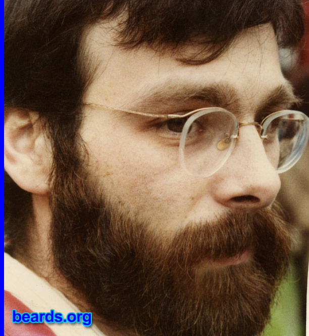 Michael
1978 -- Boston: In the summertime, my beard would get a lot of red in it. Here's proof.

[b]Go to [url=http://www.beards.org/beard03.php]Michael's beard feature[/url][/b].
Keywords: full_beard