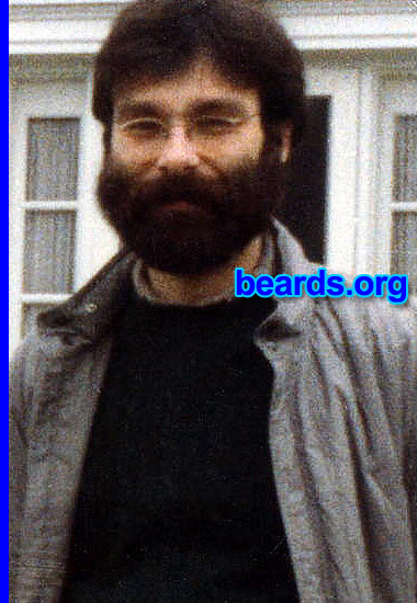 Michael
1984 -- Washington, DC: I was visiting a friend who I hadn't seen in over twenty-five years. Needless to say, he didn't recognize me at all.

[b]Go to [url=http://www.beards.org/beard03.php]Michael's beard feature[/url][/b].
Keywords: full_beard