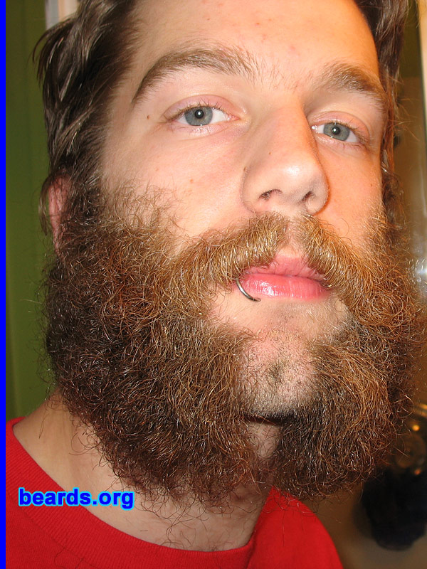 Andrew
[b]Go to [url=http://www.beards.org/beard07.php]Andrew's beard feature[/url][/b].
Keywords: mutton_chops