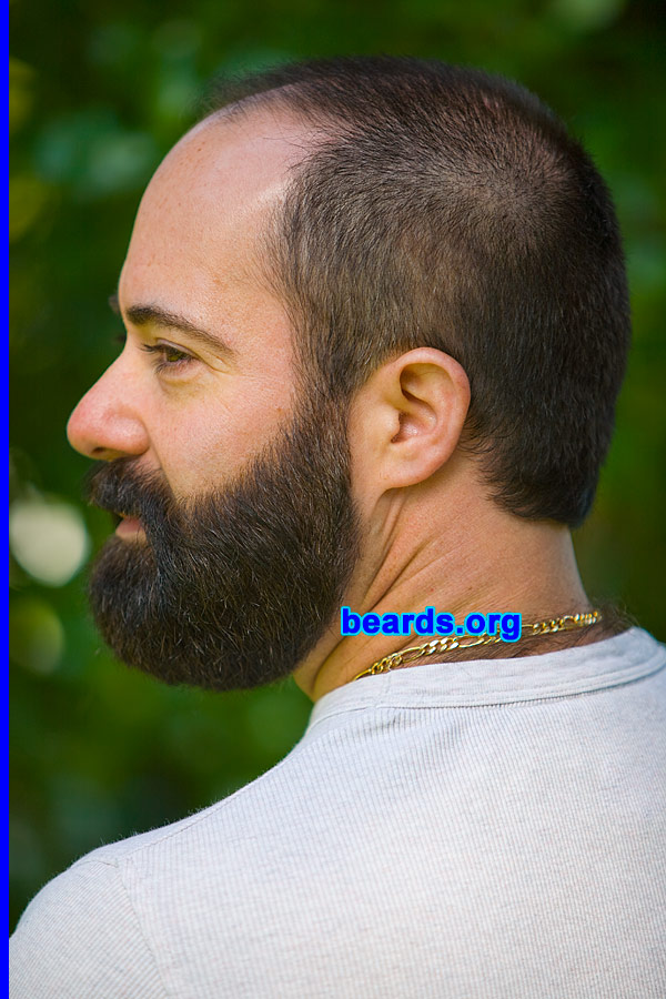 Rich
[b]Go to [url=http://www.beards.org/beard011.php]Rich's beard feature[/url][/b].
Keywords: Rich.2 full_beard