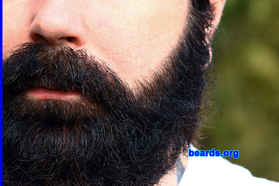 Rory
[b]Go to [url=http://www.beards.org/beard025.php]Rory's beard feature[/url][/b].
Keywords: full_beard