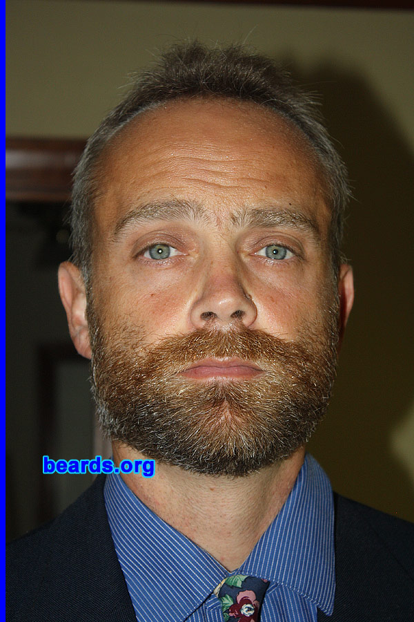 Steven
[b]Go to [url=http://www.beards.org/beard036.php]Steven's beard feature[/url][/b].
Keywords: full_beard