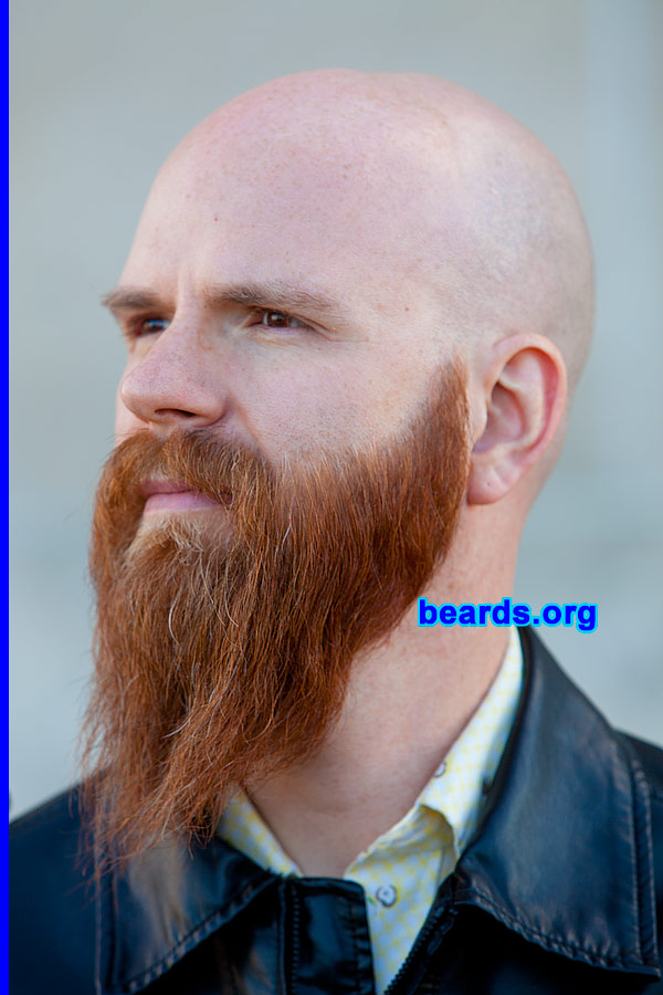 Mike
[b]Go to [url=http://www.beards.org/beard037.php]Mike's beard feature[/url][/b].
Keywords: full_beard