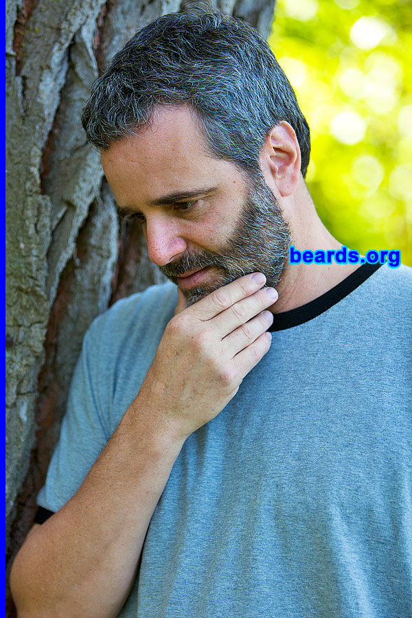 Scott
[b]Go to [url=http://www.beards.org/beard038.php]Scott's beard feature[/url][/b].
Keywords: b038.005 full_beard