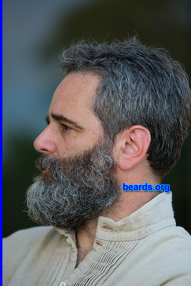 Scott
[b]Go to [url=http://www.beards.org/beard038.php]Scott's beard feature[/url][/b].
Keywords: b038.013 full_beard