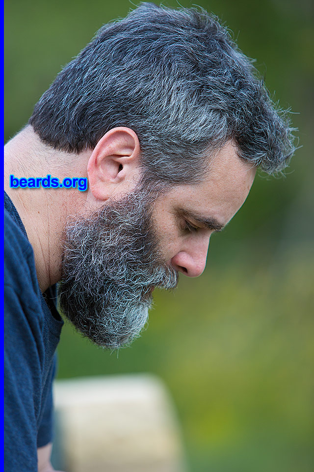 Scott
[b]Go to [url=http://www.beards.org/beard038.php]Scott's beard feature[/url][/b].
Keywords: b038.013 full_beard