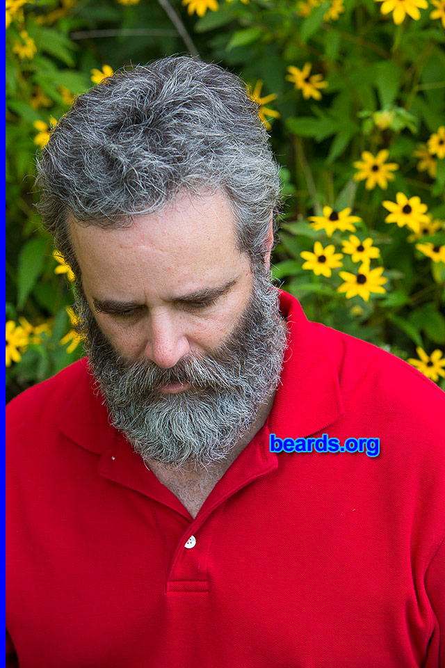 Scott
[b]Go to [url=http://www.beards.org/beard038.php]Scott's beard feature[/url][/b].
Keywords: b038.018 full_beard