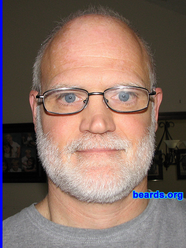 John
[b]Go to [url=http://www.beards.org/beard042.php]John's beard feature[/url][/b].
Keywords: full_beard