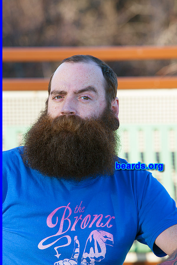 Jared
[b]Go to [url=http://www.beards.org/beard040.php]Jared's beard feature[/url][/b].
Keywords: b040.006 full_beard