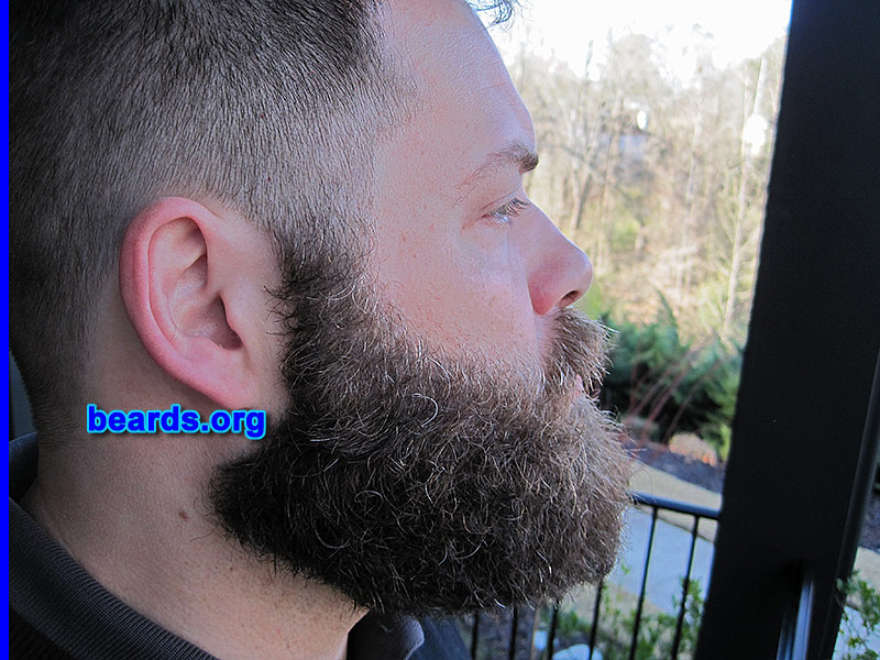 Chris
[b]Go to [url=http://www.beards.org/beard046.php]Chris' beard feature[/url][/b].
Keywords: b046.001 full_beard