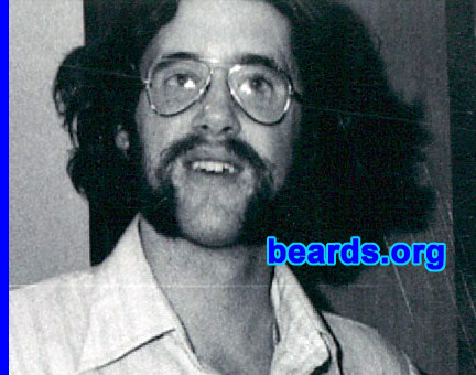 Bob
1976: I did experiment a bit in those early years, I guess.

[b]Go to [url=http://www.beards.org/beard033.php]Bob's beard feature[/url][/b].
Keywords: mutton_chops