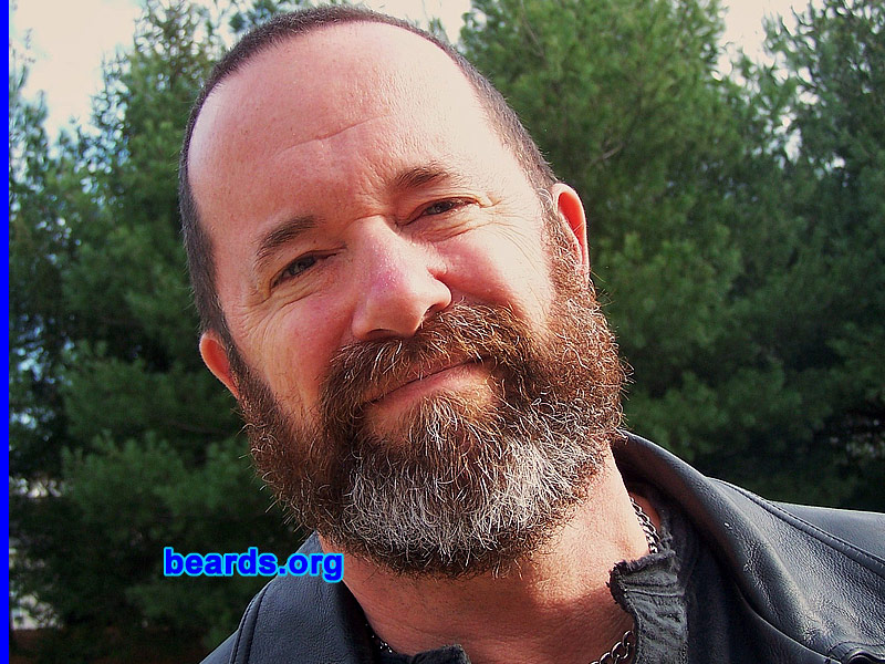 Bob
2010

[b]Go to [url=http://www.beards.org/beard033.php]Bob's beard feature[/url][/b].
Keywords: full_beard