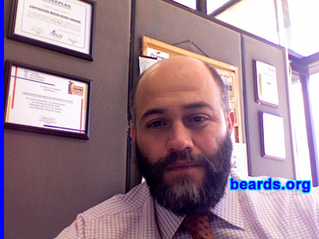 ElÃ­as M.
Bearded since: 2011.

Comments:
I grew my beard because I like it and I have the chance, genetically speaking.

How do I feel about my beard?  Nice and different.
Keywords: full_beard