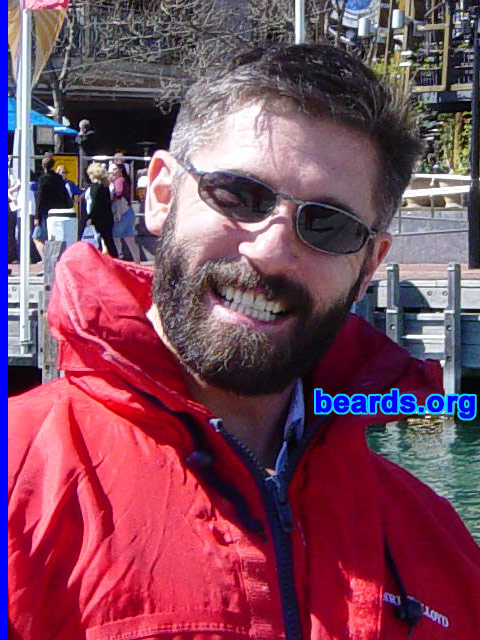 Linden
[b]Go to [url=http://www.beards.org/linden.php]Linden's success story[/url][/b].
Keywords: full_beard