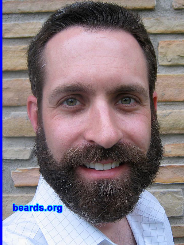 Patrick
Big beard!
Patrick's beard growth progress: Day 65.

[b]Go to [url=http://www.beards.org/patrick.php]Patrick's success story[/url][/b].
Keywords: patrick full_beard