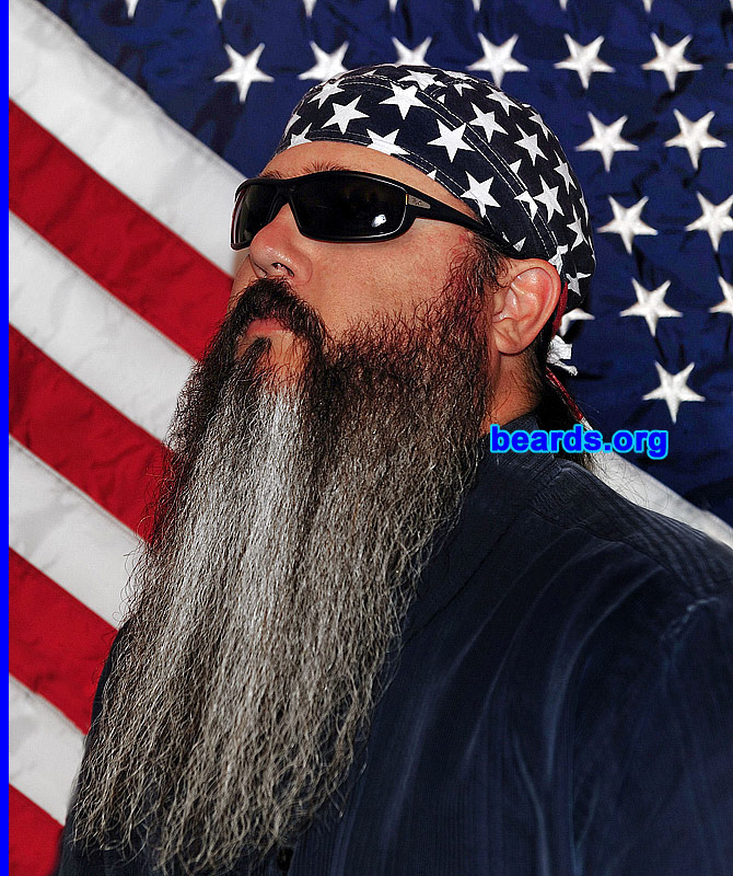 Joe
Bearded since: 2005. I am a dedicated, permanent beard grower.
Keywords: full_beard