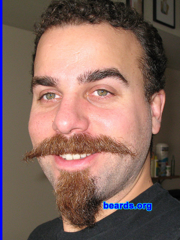 Dave with Chin Strip and mustache
[b]Go to [url=http://www.beards.org/dave.php]Dave's success story[/url][/b].
Keywords: Dave_style Dave.9 Dave_feature goatee_mustache