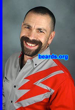 Andy
[b]Go to [url=http://www.beards.org/beard032.php]Andy's beard feature[/url][/b].
Keywords: goatee_mustache