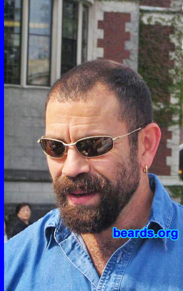 Andy
[b]Go to [url=http://www.beards.org/beard032.php]Andy's beard feature[/url][/b].
Keywords: goatee_mustache
