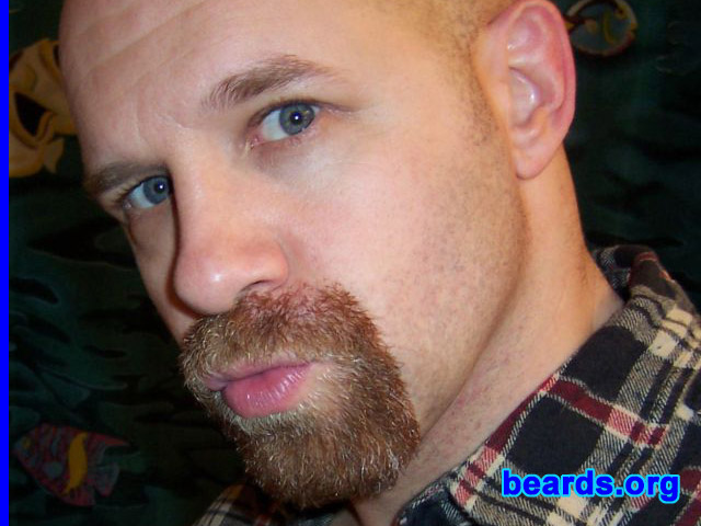 Steven
[b]Go to [url=http://www.beards.org/beard02.php]Steven: bearded adventurer[/url][/b].
Keywords: b2.1 goatee_mustache