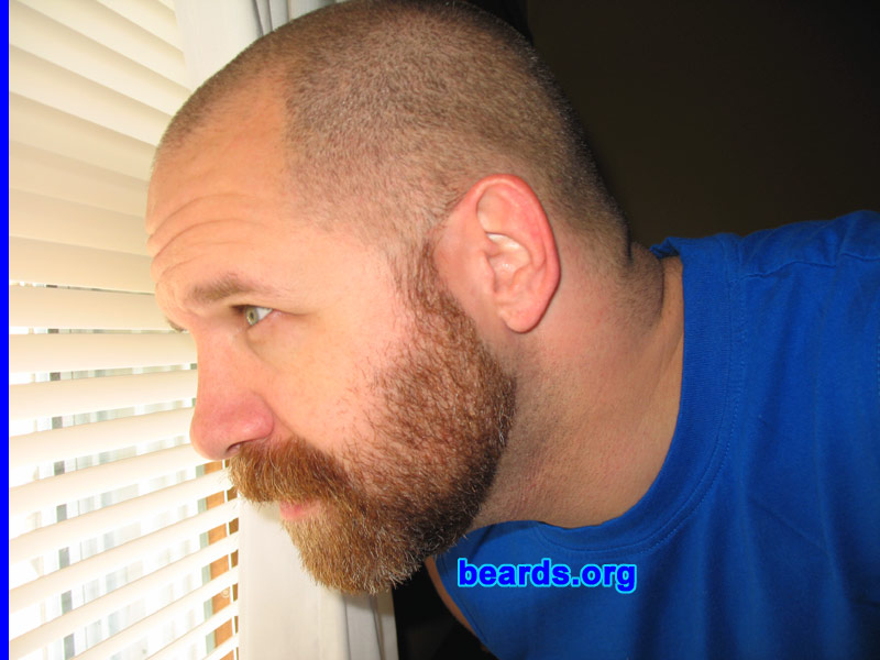 Steven
[b]Go to [url=http://www.beards.org/beard02.php]Steven: bearded adventurer[/url][/b].
Keywords: b2.5 full_beard