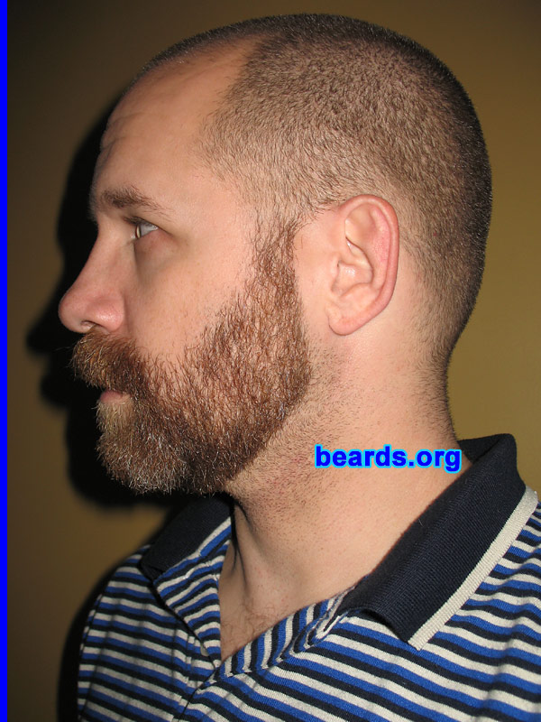 Steven
[b]Go to [url=http://www.beards.org/beard02.php]Steven: bearded adventurer[/url][/b].
Keywords: b2.6 full_beard