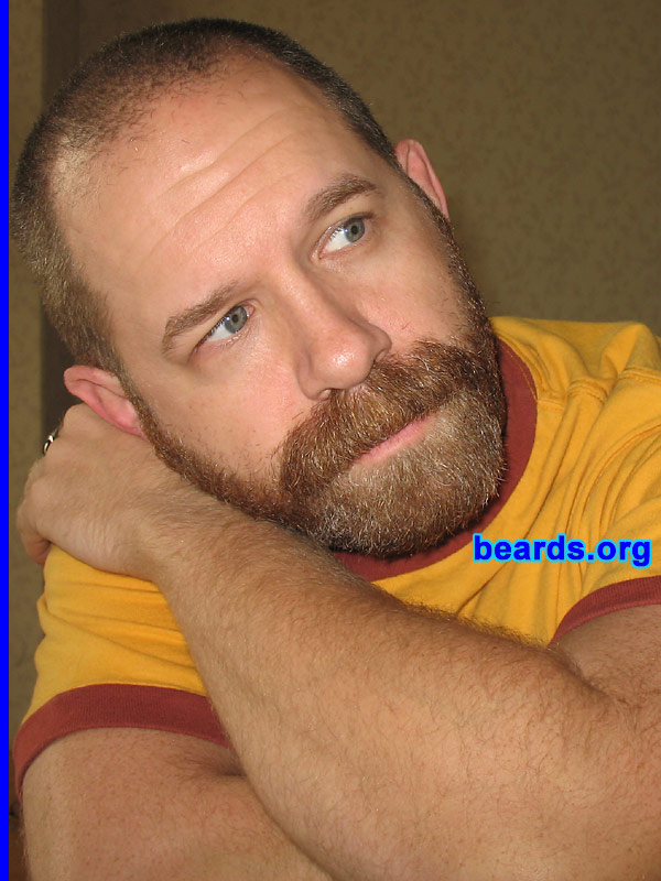 Steven
[b]Go to [url=http://www.beards.org/beard02.php]Steven: bearded adventurer[/url][/b].
Keywords: b2.6 full_beard
