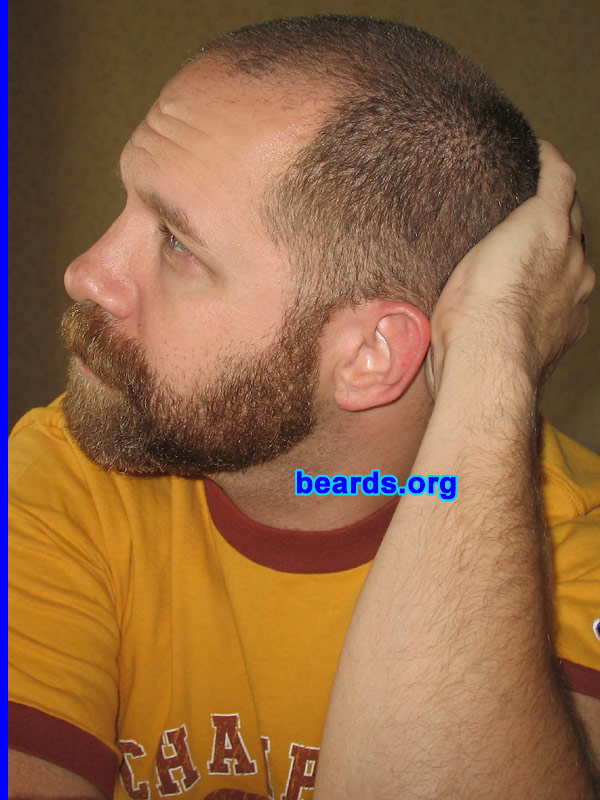 Steven
[b]Go to [url=http://www.beards.org/beard02.php]Steven: bearded adventurer[/url][/b].
Keywords: b2.6 full_beard