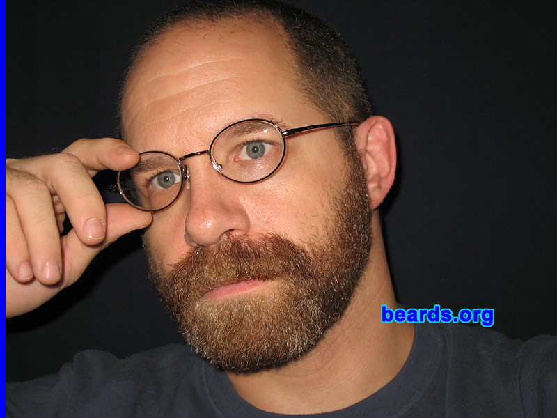 Steven
[b]Go to [url=http://www.beards.org/beard02.php]Steven: bearded adventurer[/url][/b].
Keywords: b2.7 full_beard