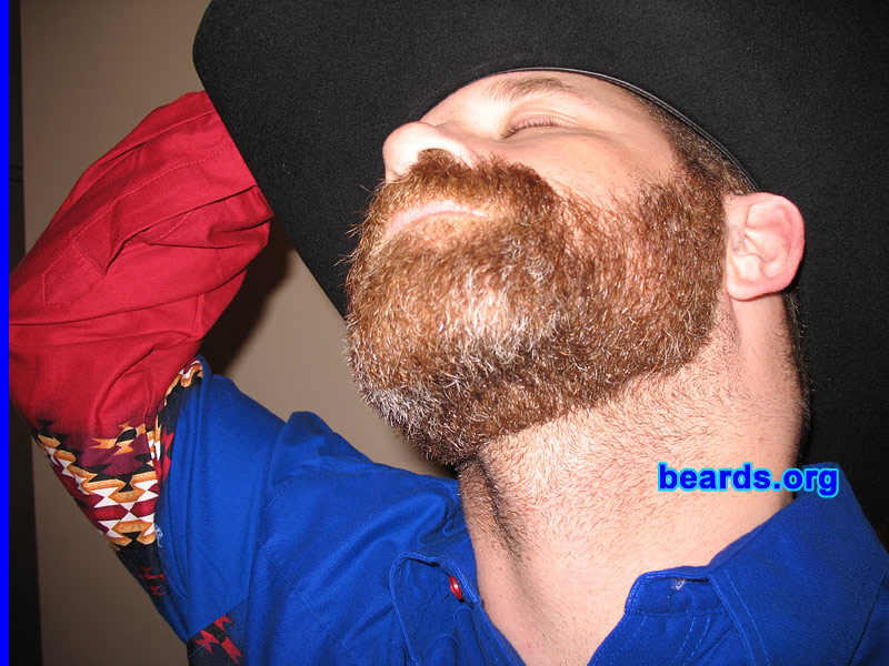 Steven
[b]Go to [url=http://www.beards.org/beard02.php]Steven: bearded adventurer[/url][/b].
Keywords: b2.8 full_beard