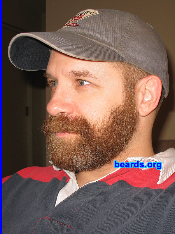 Steven
[b]Go to [url=http://www.beards.org/beard02.php]Steven: bearded adventurer[/url][/b].
Keywords: b2.11 full_beard