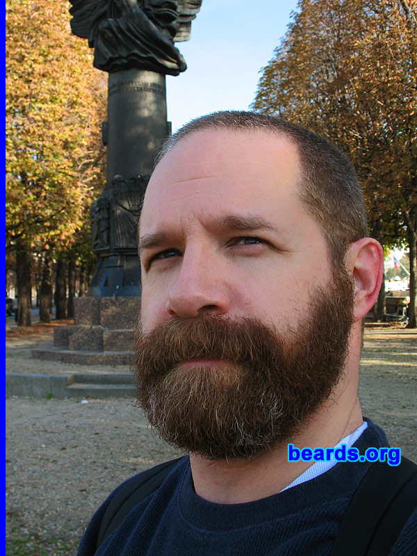 Steven
[b]Go to [url=http://www.beards.org/beard02.php]Steven: bearded adventurer[/url][/b].
Keywords: b2.15 full_beard