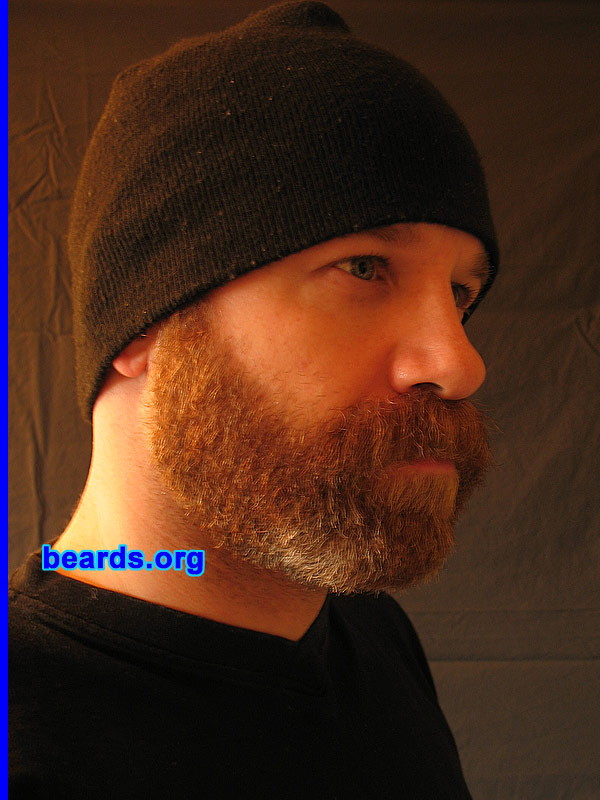 Steven
[b]Go to [url=http://www.beards.org/beard02.php]Steven: bearded adventurer[/url][/b].
Keywords: b2.17 full_beard