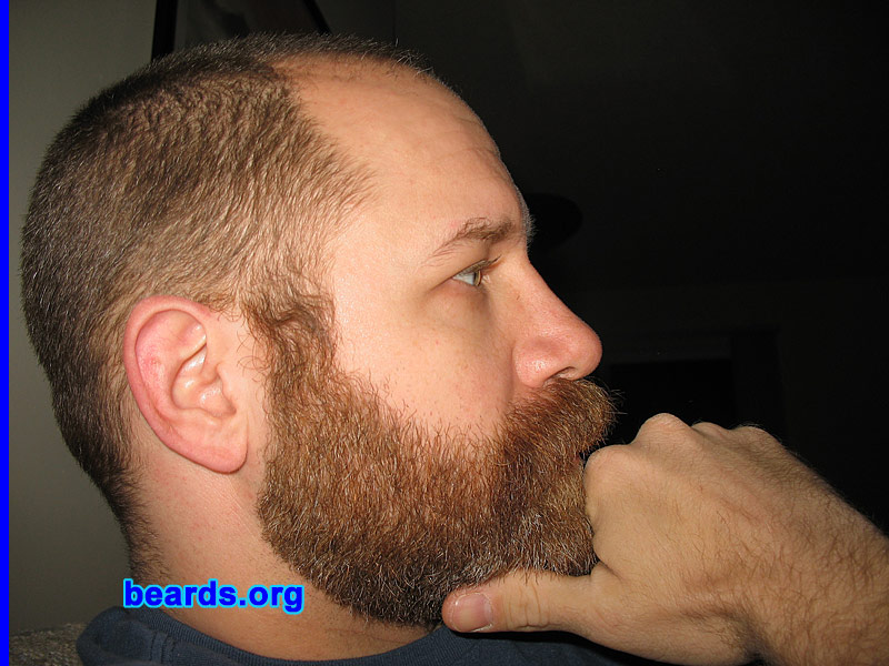 Steven
[b]Go to [url=http://www.beards.org/beard02.php]Steven: bearded adventurer[/url][/b].
Keywords: b2.17 full_beard
