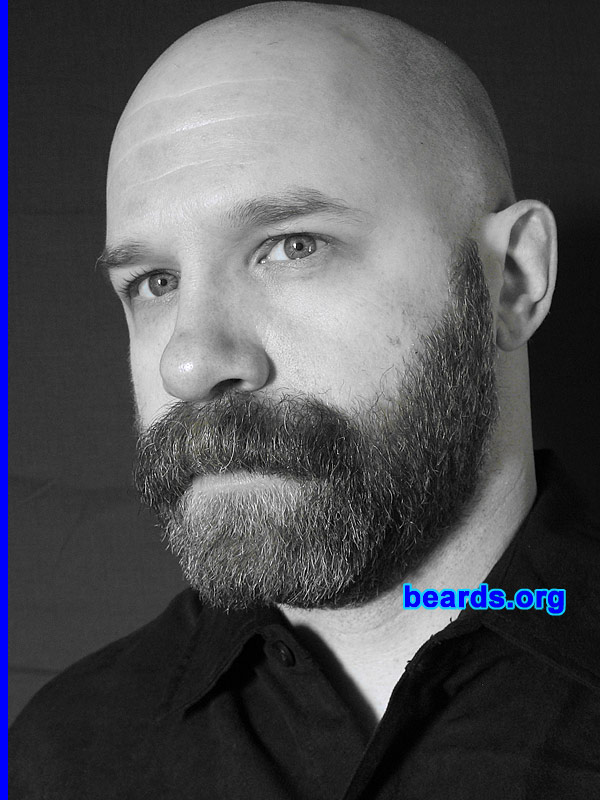 Steven
[b]Go to [url=http://www.beards.org/beard02.php]Steven: bearded adventurer[/url][/b].
Keywords: b2.23 full_beard