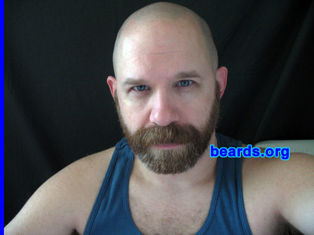 Steven
[b]Go to [url=http://www.beards.org/beard02.php]Steven: bearded adventurer[/url][/b].
Keywords: b2.23 full_beard
