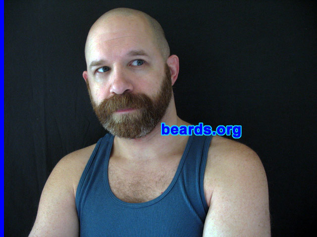 Steven
[b]Go to [url=http://www.beards.org/beard02.php]Steven: bearded adventurer[/url][/b].
Keywords: b2.23 full_beard