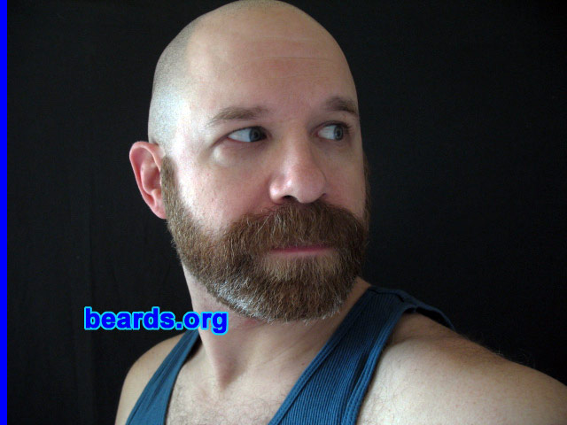 Steven
[b]Go to [url=http://www.beards.org/beard02.php]Steven: bearded adventurer[/url][/b].
Keywords: b2.23 full_beard