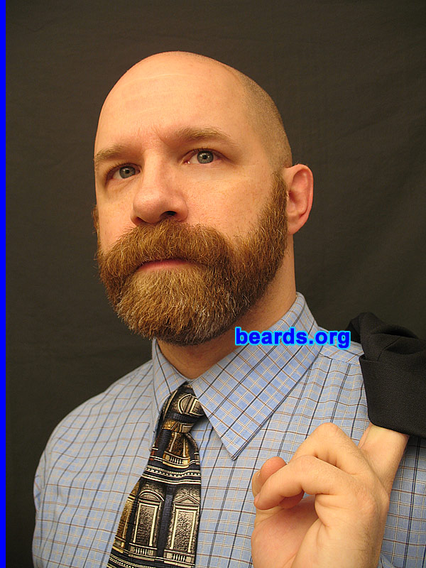 Steven
[b]Go to [url=http://www.beards.org/beard02.php]Steven: bearded adventurer[/url][/b].
Keywords: b2.24 full_beard
