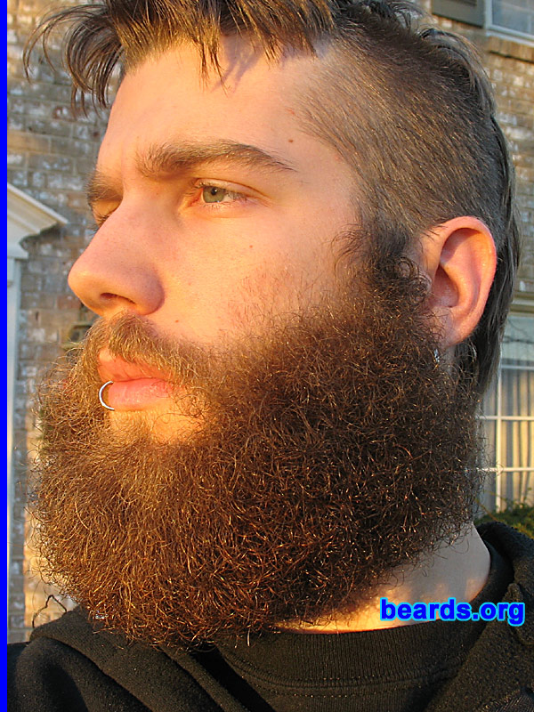 Andrew
[b]Go to [url=http://www.beards.org/beard07.php]Andrew's beard feature[/url][/b].
Keywords: full_beard