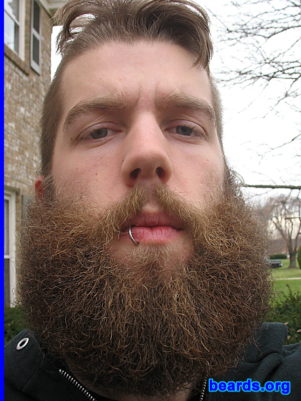 Andrew
[b]Go to [url=http://www.beards.org/beard07.php]Andrew's beard feature[/url][/b].
Keywords: full_beard