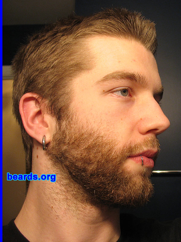 Andrew
[b]Go to [url=http://www.beards.org/beard07.php]Andrew's beard feature[/url][/b].
Keywords: full_beard