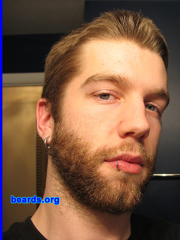 Andrew
[b]Go to [url=http://www.beards.org/beard07.php]Andrew's beard feature[/url][/b].
Keywords: full_beard