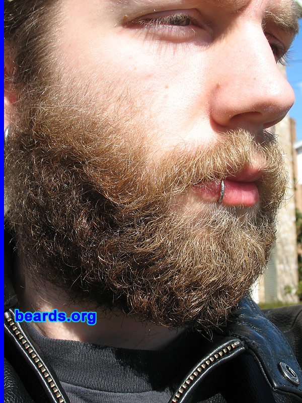 Andrew
[b]Go to [url=http://www.beards.org/beard07.php]Andrew's beard feature[/url][/b].
Keywords: full_beard