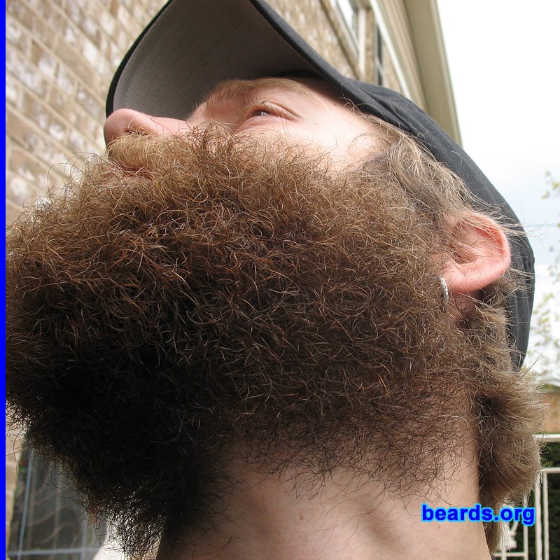 Andrew
[b]Go to [url=http://www.beards.org/beard07.php]Andrew's beard feature[/url][/b].
Keywords: full_beard