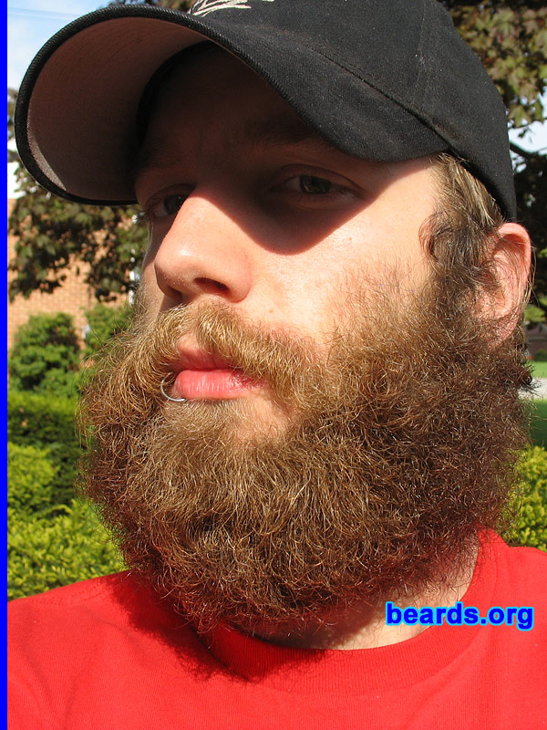 Andrew
[b]Go to [url=http://www.beards.org/beard07.php]Andrew's beard feature[/url][/b].
Keywords: full_beard