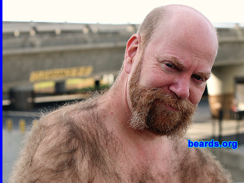 Paulie
Facial hair and body hair are two of the male secondary sex characteristics.  Paulie has a plentiful supply of both.

[b]Go to [url=http://www.beards.org/beard08.php]Paulie's beard feature[/url][/b].
Keywords: full_beard
