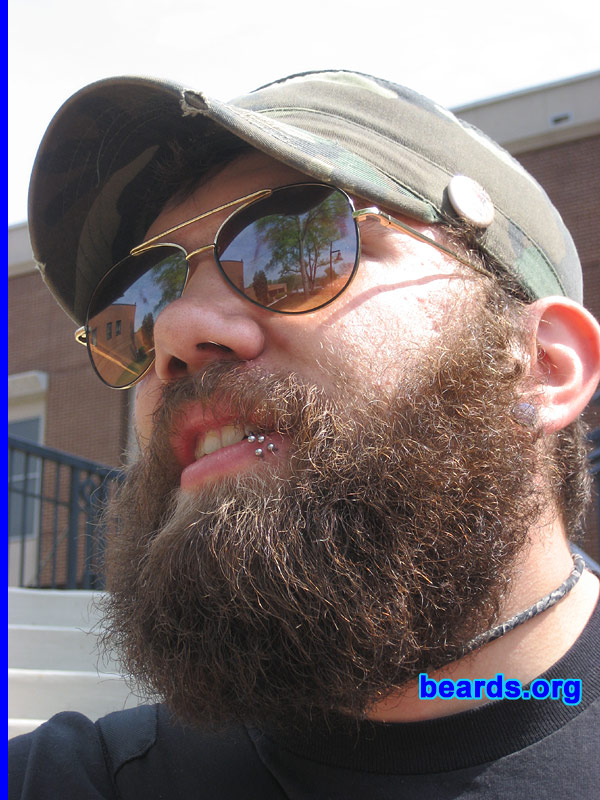 Keith
[b]Go to [url=http://www.beards.org/beard010.php]Keith's beard feature[/url][/b].
Keywords: full_beard